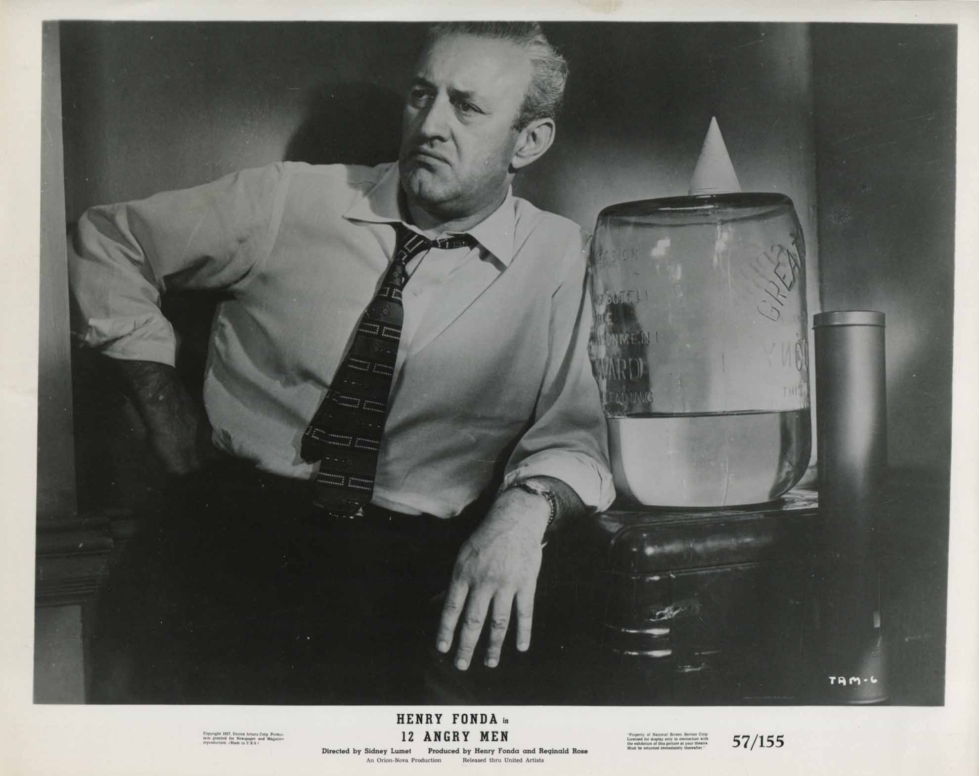 12 angry men. Diretto da Sidney Lumet. Prodotto da Henry Fonda e Raginald Rose